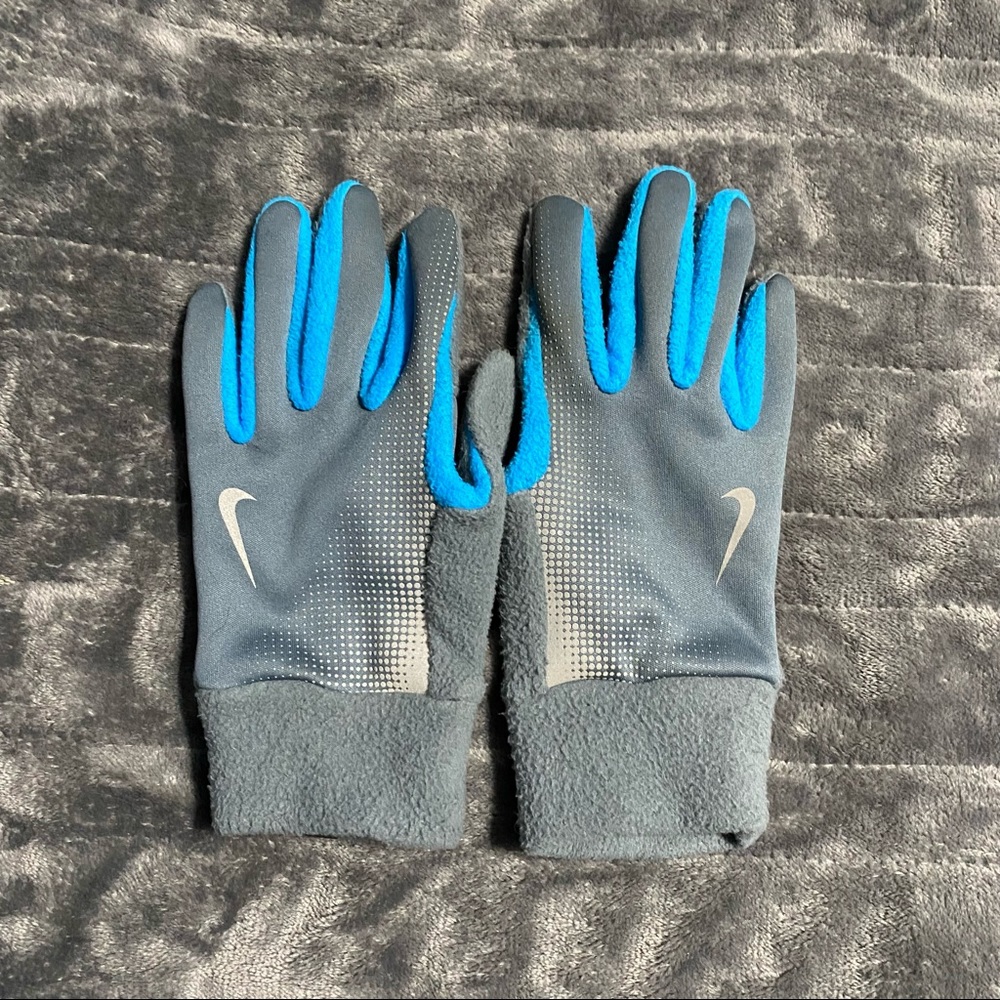 COPY - Nike gloves